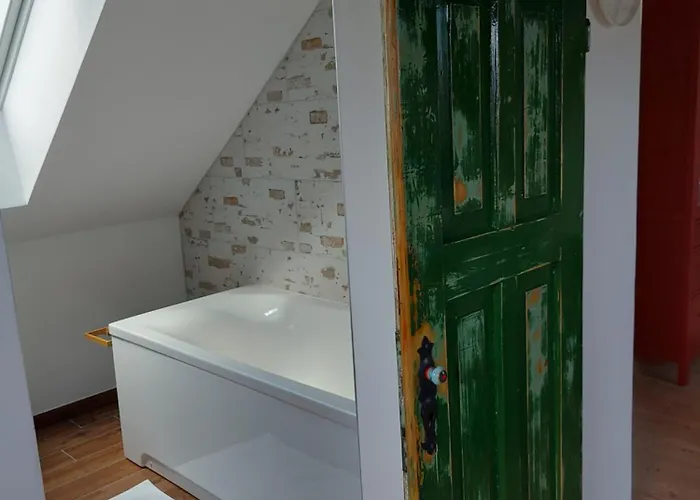 Pr' Sovarjo Apartment *